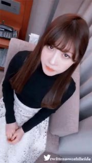 BRONCO露出大神超市勾引大叔，大叔忍不住直接上手内射【95分钟已上传简 介】